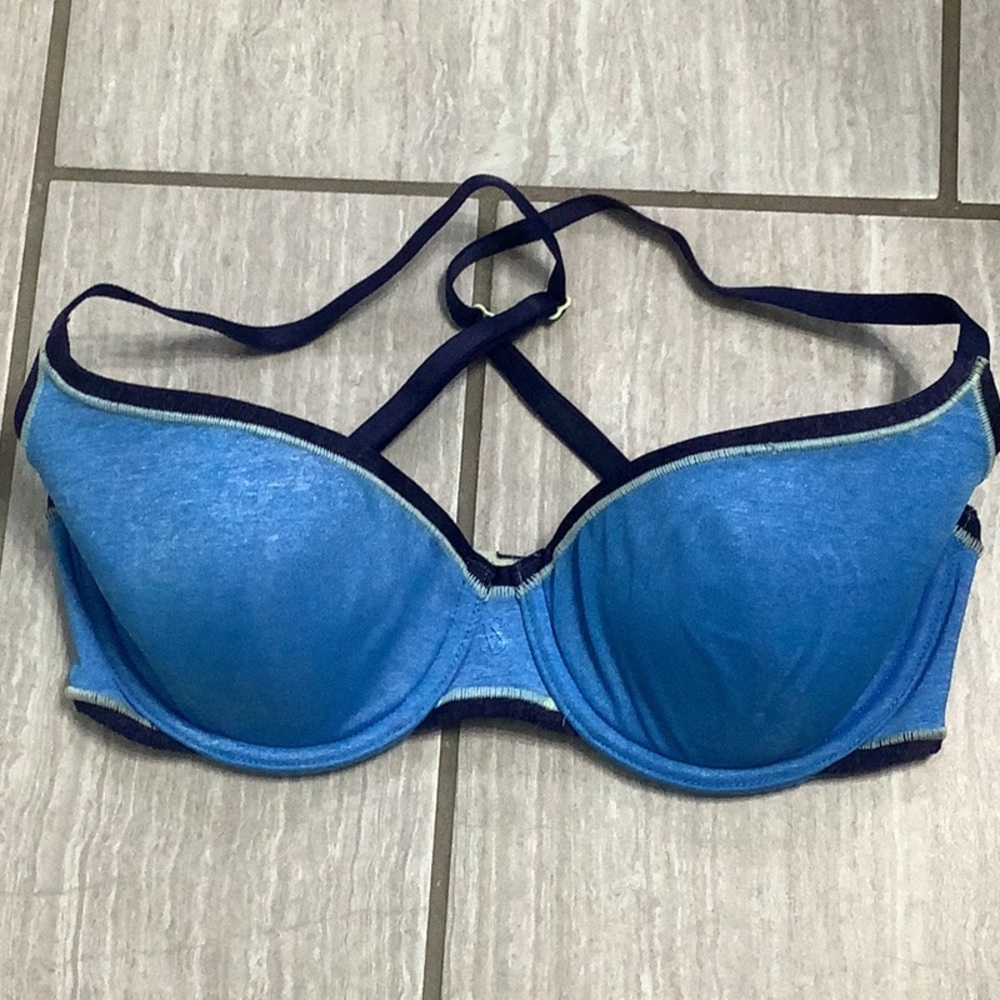 NWOT 32D Victoria Secret Balconet Bra.
